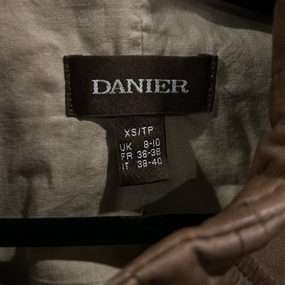 Vintage Danier leather jacket - Picture 2 of 3